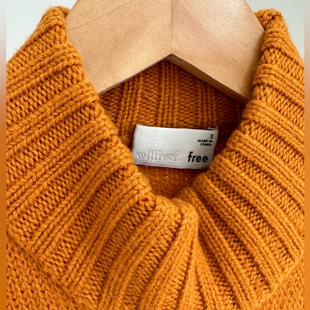 Wilfred / Burnt Orange Crop Sweater / Size S